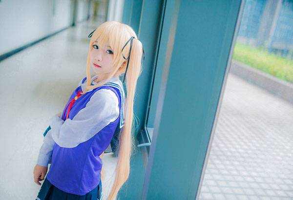清纯萌妹泽村英梨梨制服COS（1）