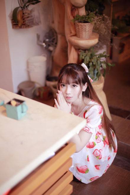日系甜美少女咖啡馆写真图片写真（5）