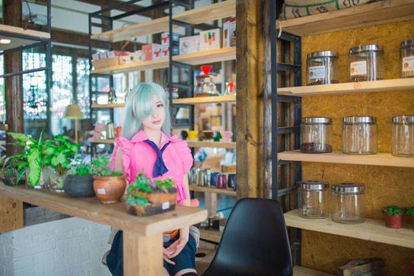 甜美萌妹《七原罪》伊丽莎白COS（9）