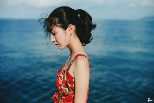 眼里充满故事的唯美孤独伤感小清新女生图片