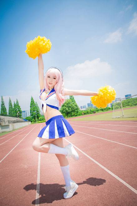 巨乳萌妹超级索尼子啦啦操装COS（4）