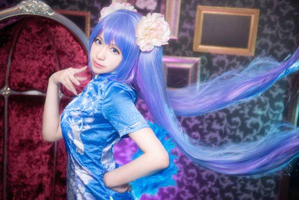 《VOCALOID》MIKU白丝旗袍COS（6）