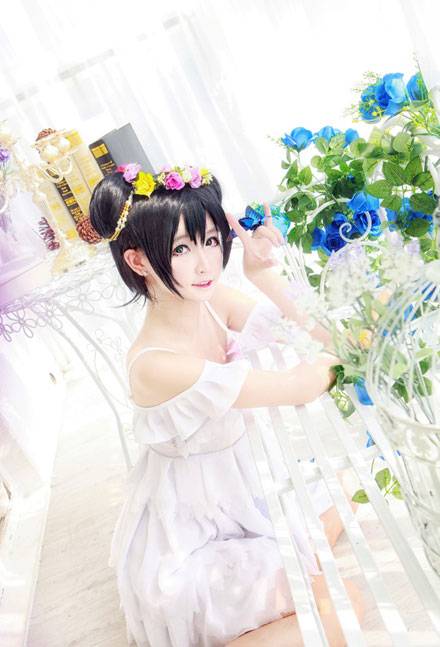 清纯萌妹矢泽妮可八月未觉醒COS(1)