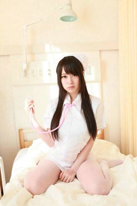 日本清纯美女coser白丝护士装写真（6）