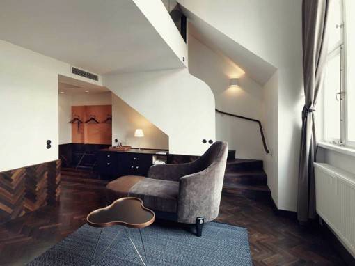 Miss Clara复古酒店装修设计