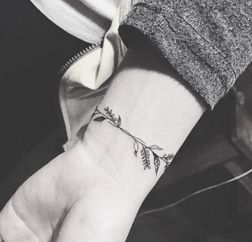 适合年轻人纹在手腕胳膊处的唯美文艺系纹身图案