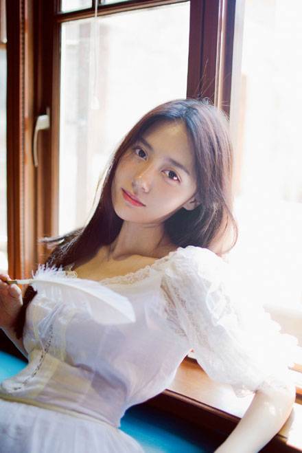 最美女留学生赖诗滢唯美图片写真（3)