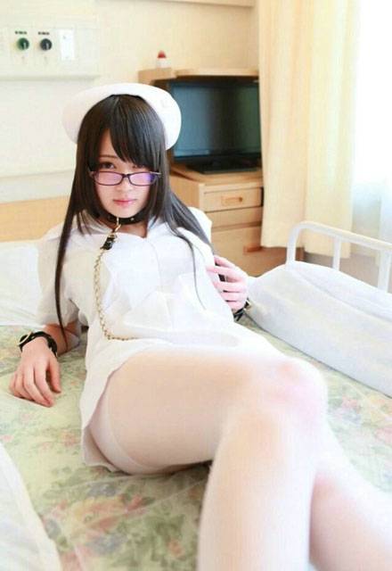 日本清纯美女coser白丝护士装写真（4）