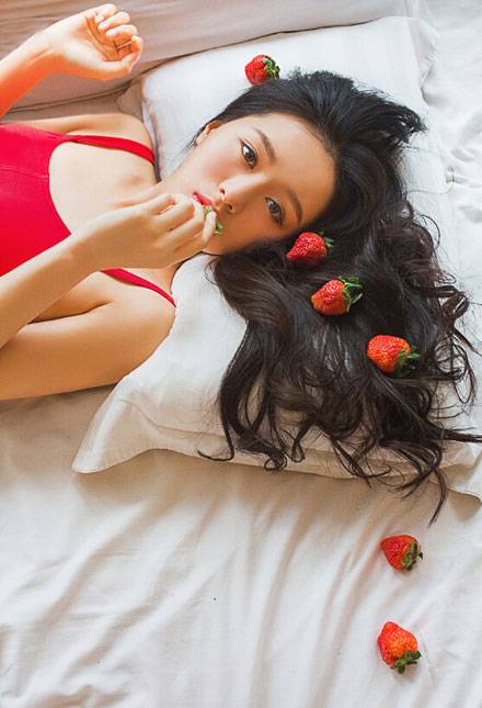 气质养眼美女私房日系图片写真（7）