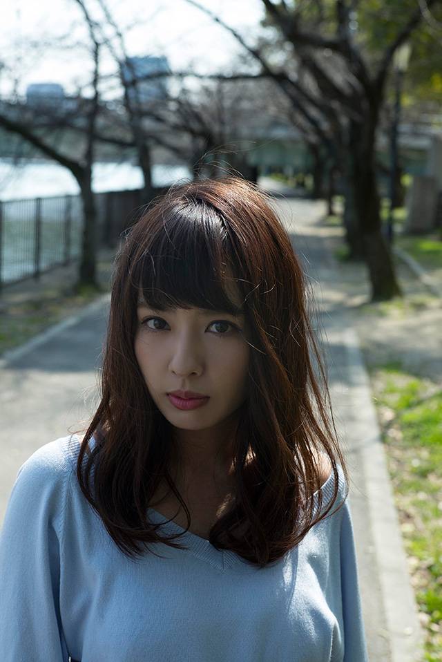 NMB48山田菜菜毕业写真大秀傲人事业线[11P]