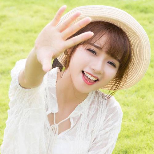 治愈系萌妹户外清新图片写真（1）
