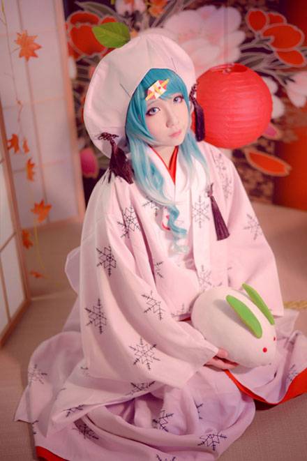 《VOCALOID》 初音白无垢COS（4）