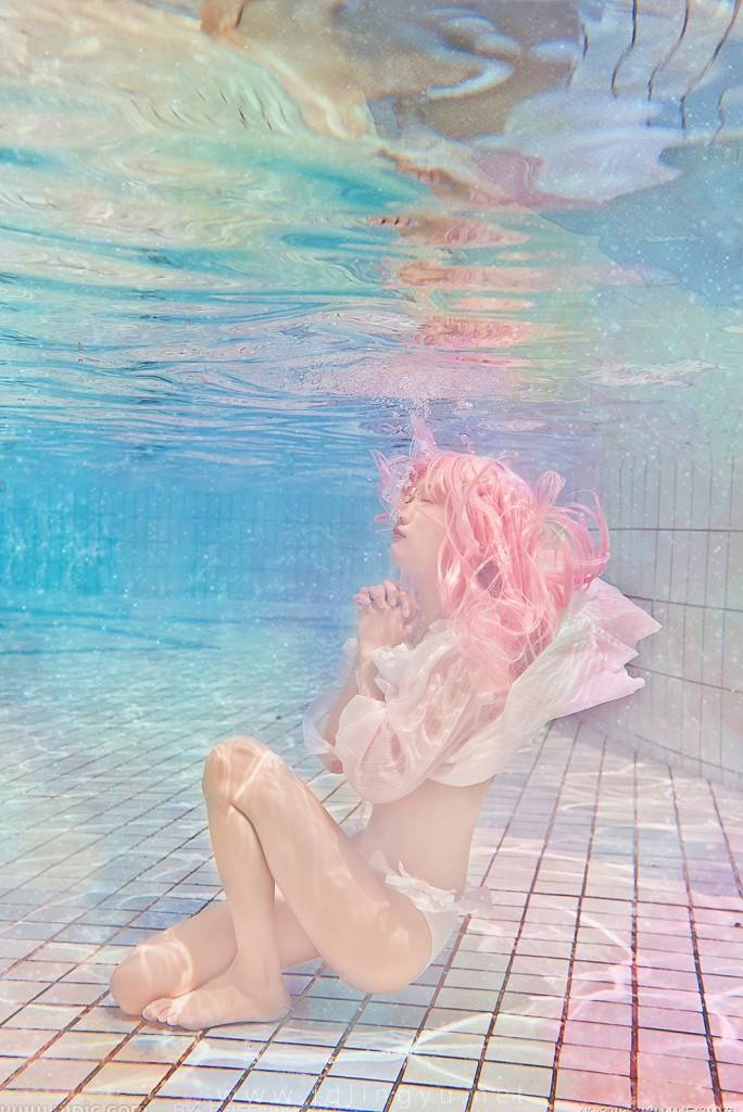 水下泳衣少女写真43