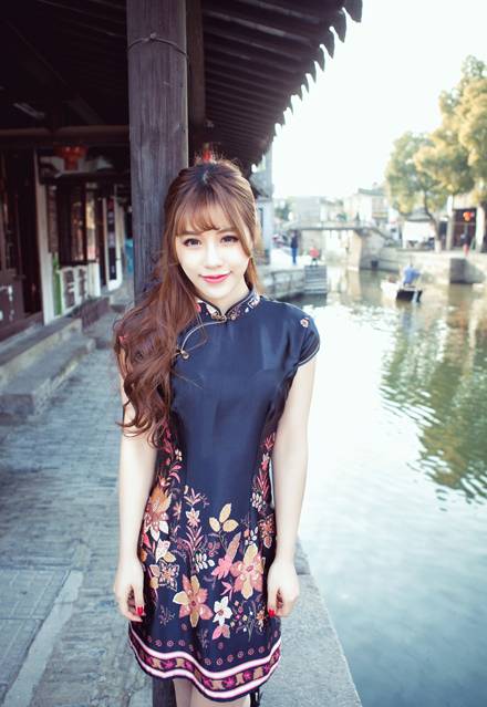 气质甜美美女旗袍图片写真（5）