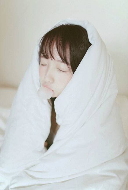 “小周冬雨”戴钰私房病态图片写真（12）