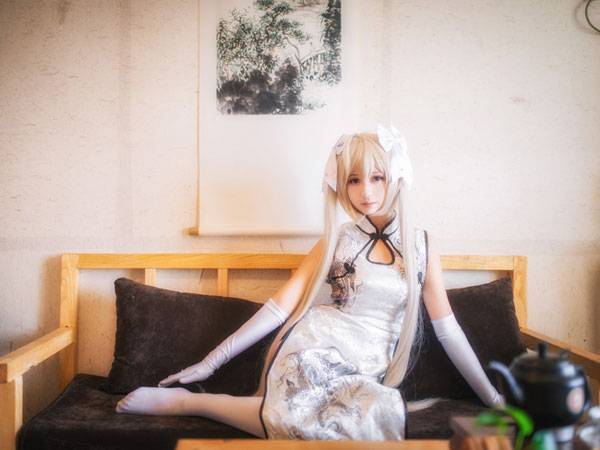 清纯软妹春日野穹白丝旗袍COS（15）