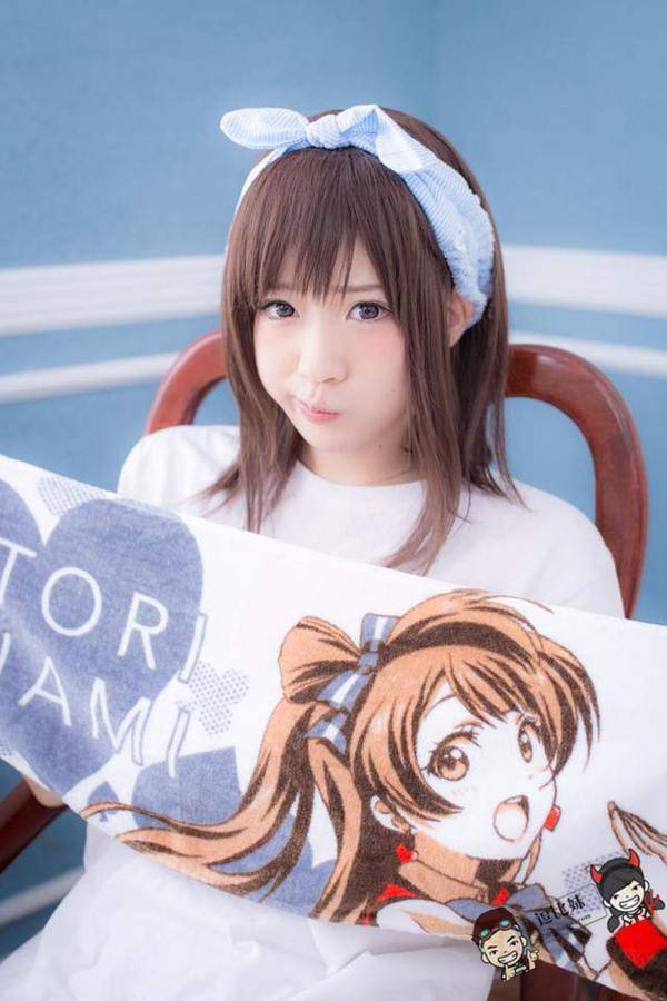 日本极品好身材Coser「うに子」~佛莱迪的装扮一点也不恐怖啊！