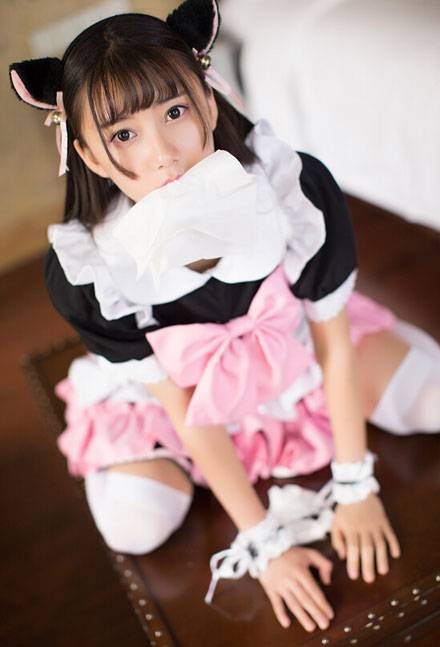 小清新少女室内女仆装写真（3）