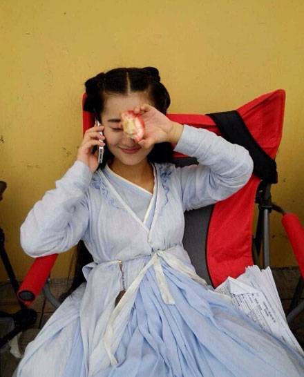 赵丽颖《花千骨》替身李可走红私照（1）