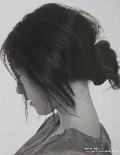 暖色调唯美的女生长发及腰小清新图片