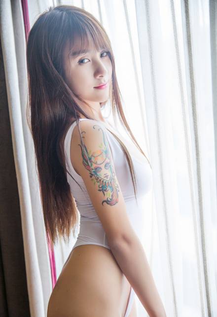 90后巨乳美女私房性感写真（9）