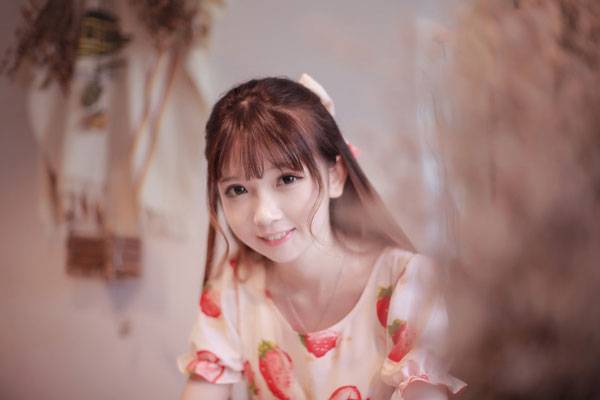 日系甜美少女咖啡馆写真图片写真（1）