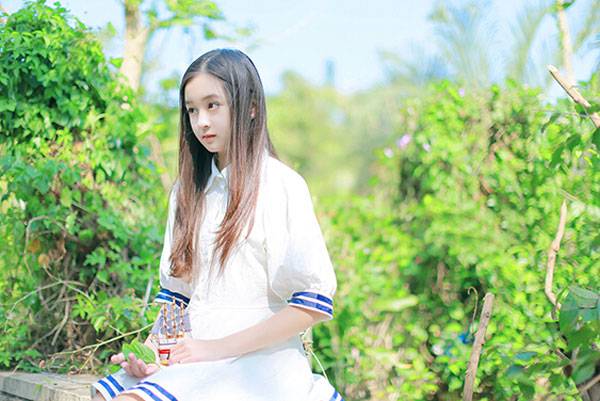 白皙素颜少女户外小清新写真（6）