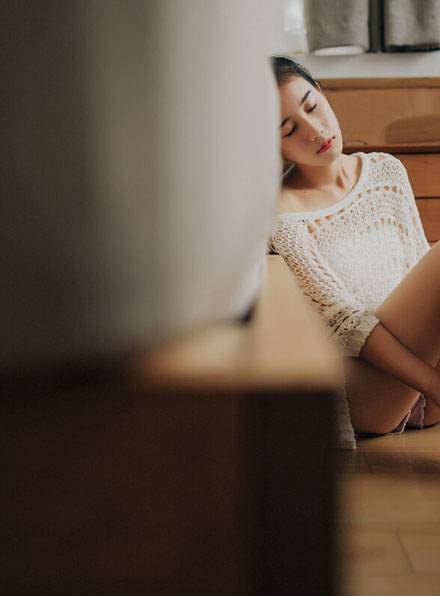 复古养眼美女室内写真（6）