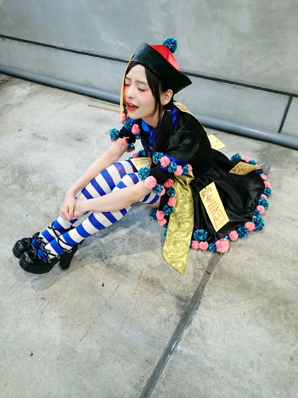 万圣节美少女搞怪秀：上坂堇卖萌僵尸跳、桥本环奈小恶魔再登场！[17P]