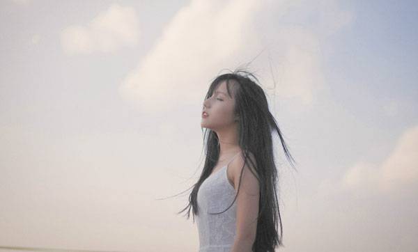 日系红唇美女意境写真（3）