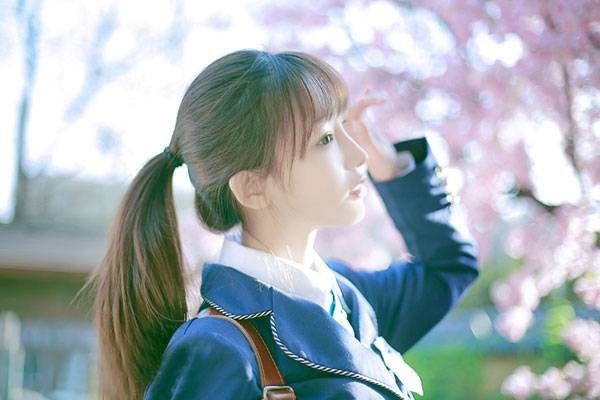日系制服美女户外唯美写真（1）