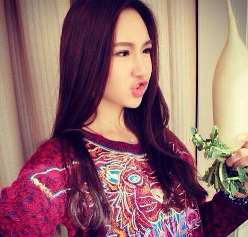 阅兵三军仪仗队女兵门佳慧走红网络（12）