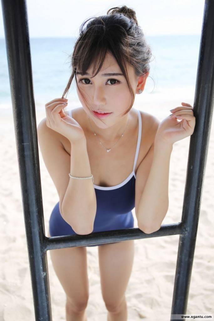 1日本高中生泳装