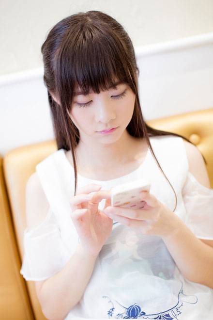 清纯萌妹咖啡馆小清新写真（4）