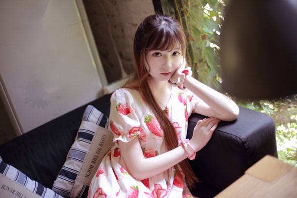 日系甜美少女咖啡馆写真图片写真（8）