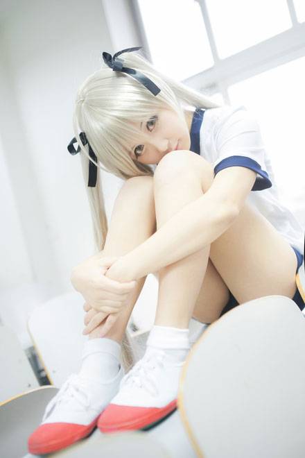 清纯萌妹春日野穹体操服COS（11）