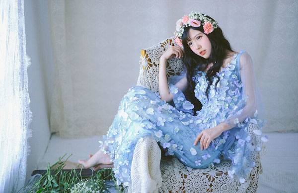 日系养眼美女气质唯美写真（9）