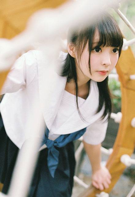 大眼清纯少女日系制服写真（3）