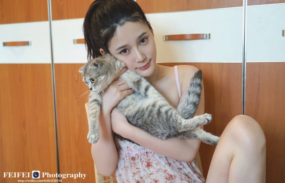 素颜璐瑶与猫，第4张