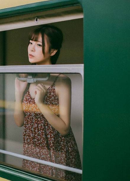 showgirl夏木颖森系胶片图片写真（8）