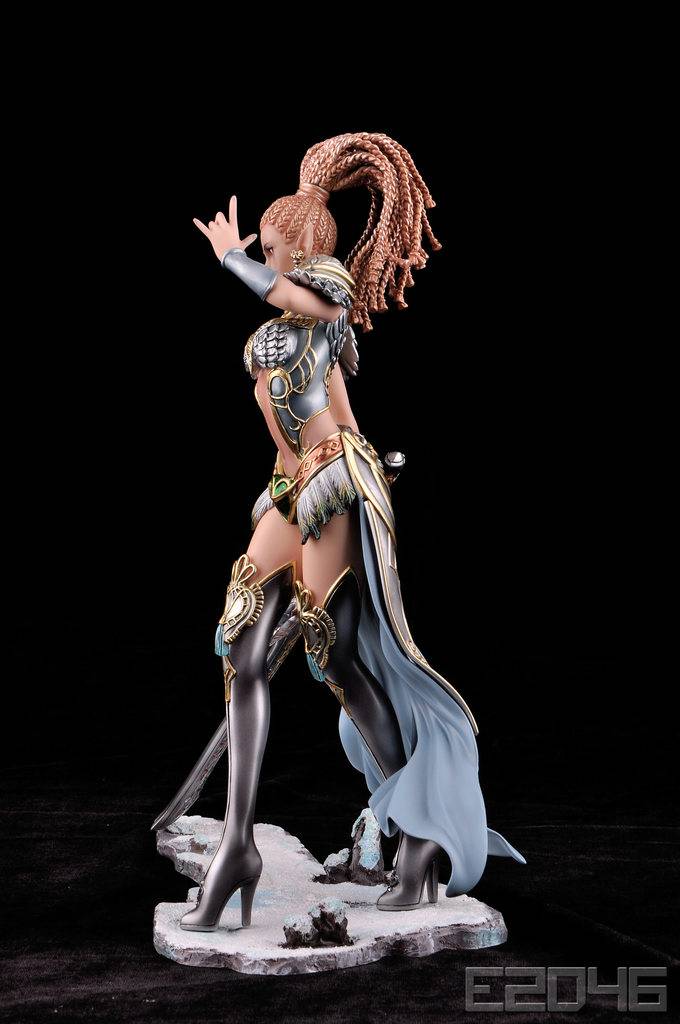 依莲尼亚 GK 圣骑士 E2046