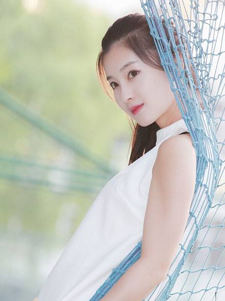 赵丽颖《花千骨》替身李可走红私照（12）