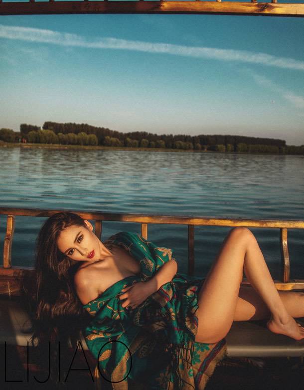 浴巾模特，第2张