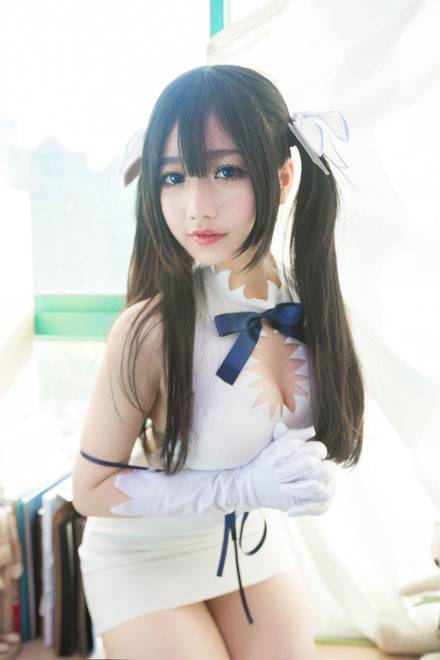 萌妹赫斯缇雅性感甜美COS（4）