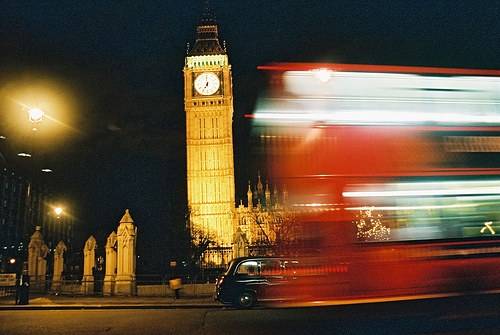 夜色的城市孤独伤感灯光唯美图片