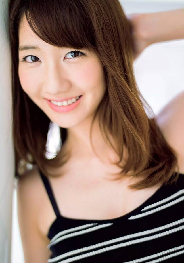 柏木由纪最新清纯时尚大片：身穿白裙仿佛贵族少女[16P]