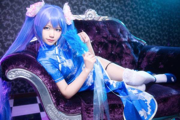 《VOCALOID》MIKU白丝旗袍COS（15）