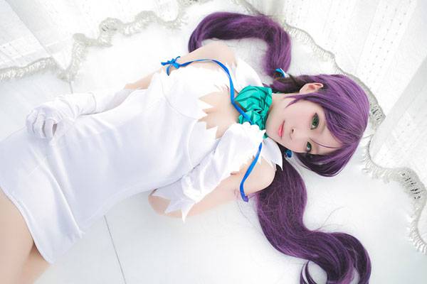 巨乳美女东条希胸带衣福利COS（3）