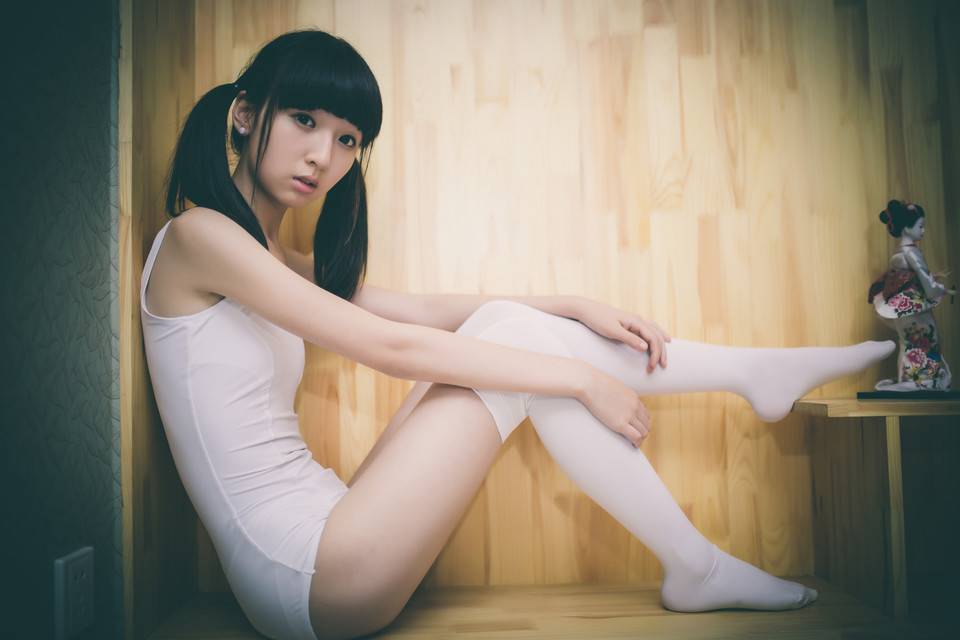 双生姐妹花福利写真：白丝VS黑丝[29P]