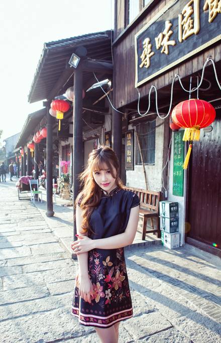 气质甜美美女旗袍图片写真（9）